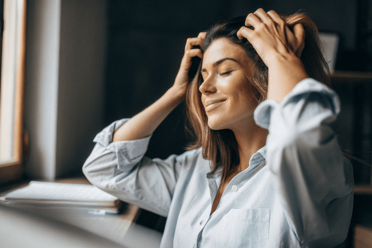 Head massage at desk