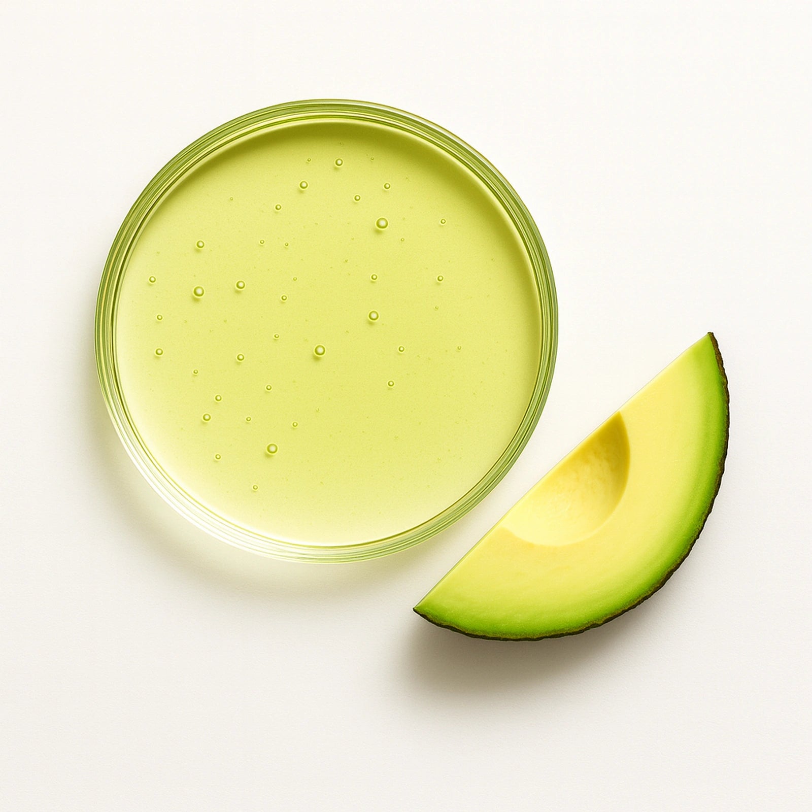 avocado_oil_1600.webp__PID:151abc91-e9f4-4887-b02e-151a2a1e006c